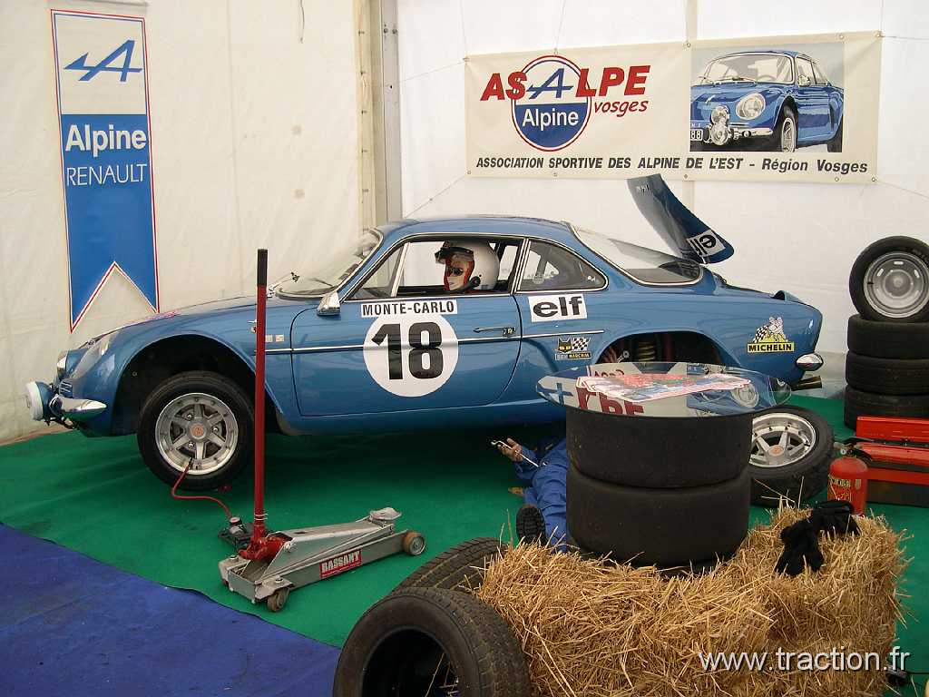 2008_03_23 Vagney 29.jpg - 22/03/2008 - 88120 VAGNEY 22ème Bourse d'échanges Voitures et Motos anciennes, RENAULT - Alpine